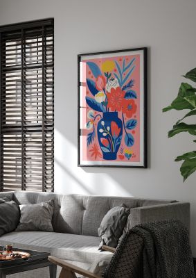 Colorful Bold-Shaped Flower Vase