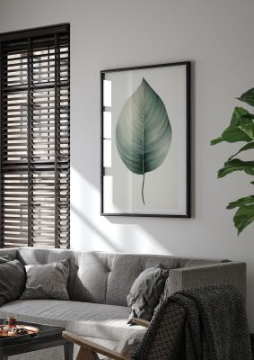 Single green leaf botanical illustration in minimalist style